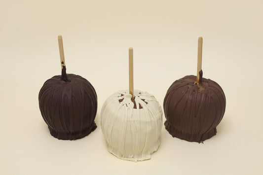 Chocolate Caramel Apples with drizzle